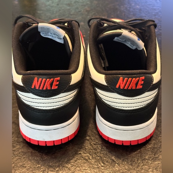 Men’s Low Nike Dunks, NBA 75th Anniversary - Chicago Bulls - Picture 3 of 6